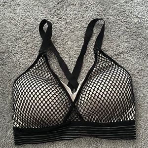 Women’s sports bra